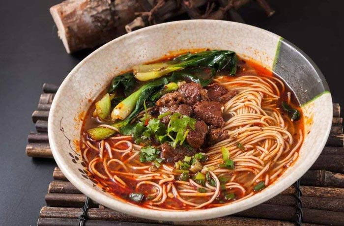 感城镇红汤牛肉面培训